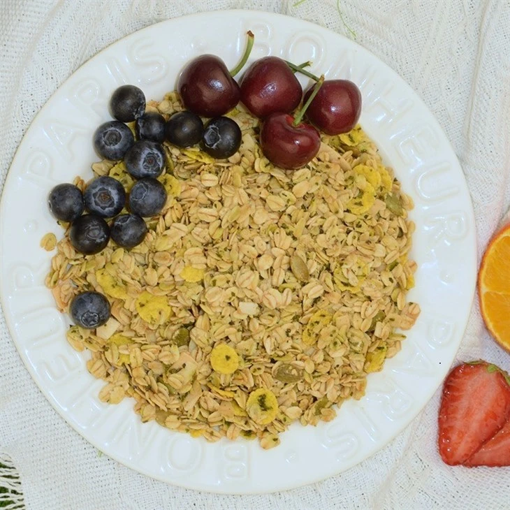 peach baked granola